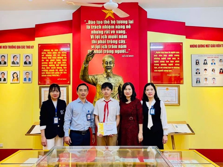 Vinh danh học sinh đạt thành tích cao trong học tập và các lĩnh vực hoạt động khác