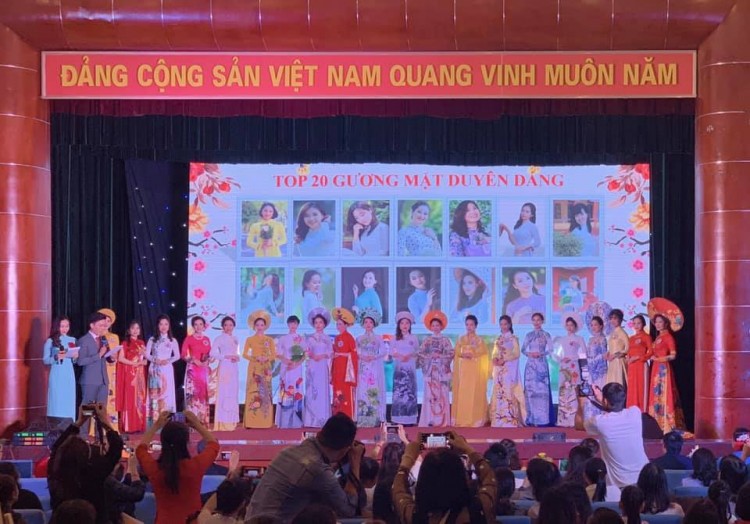 Hội thi Duyên dáng áo dài năm học 2020-2021