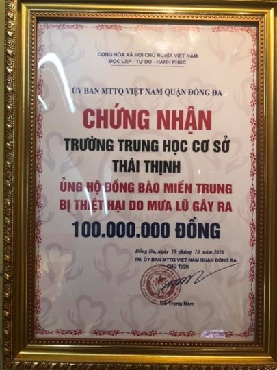 Ủng hộ đồng bào miền trung bị thiên tai lũ lụt