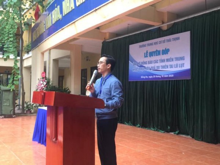 Ủng hộ đồng bào miền trung bị thiên tai lũ lụt