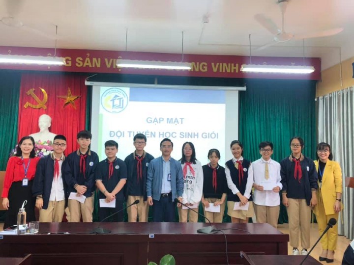 Gặp mặt đội tuyển học sinh giỏi cấp quận năm học 2020-2021
