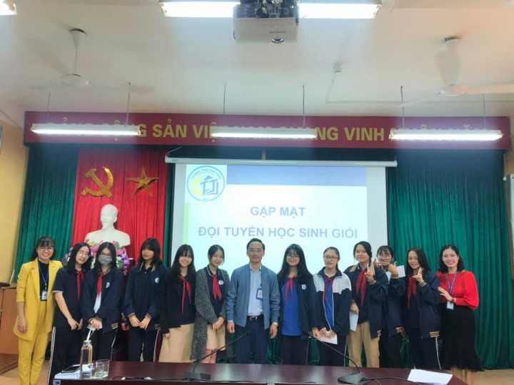 Gặp mặt đội tuyển học sinh giỏi cấp quận năm học 2020-2021