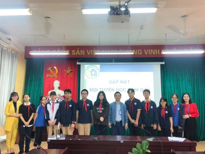 Gặp mặt đội tuyển học sinh giỏi cấp quận năm học 2020-2021