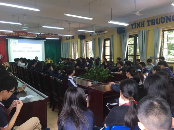 Gặp mặt đội tuyển học sinh giỏi cấp quận năm học 2020-2021