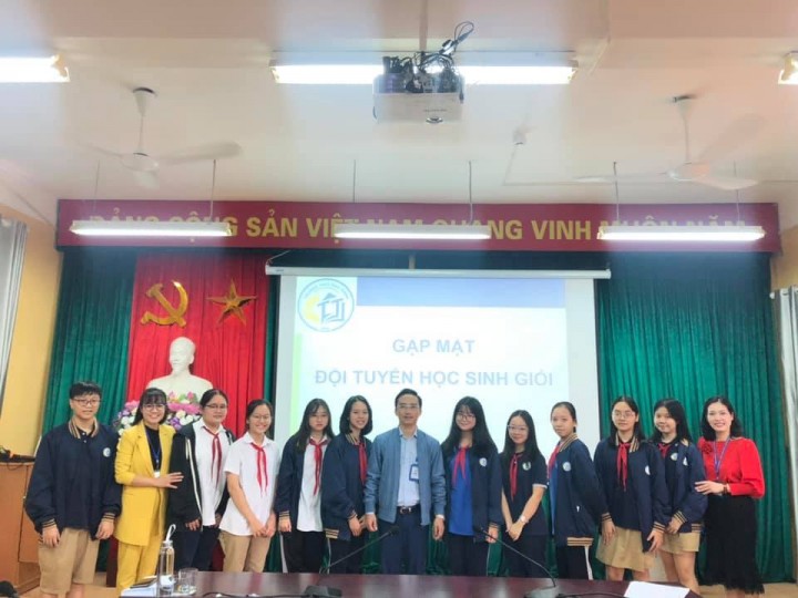 Gặp mặt đội tuyển học sinh giỏi cấp quận năm học 2020-2021