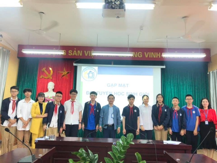 Gặp mặt đội tuyển học sinh giỏi cấp quận năm học 2020-2021