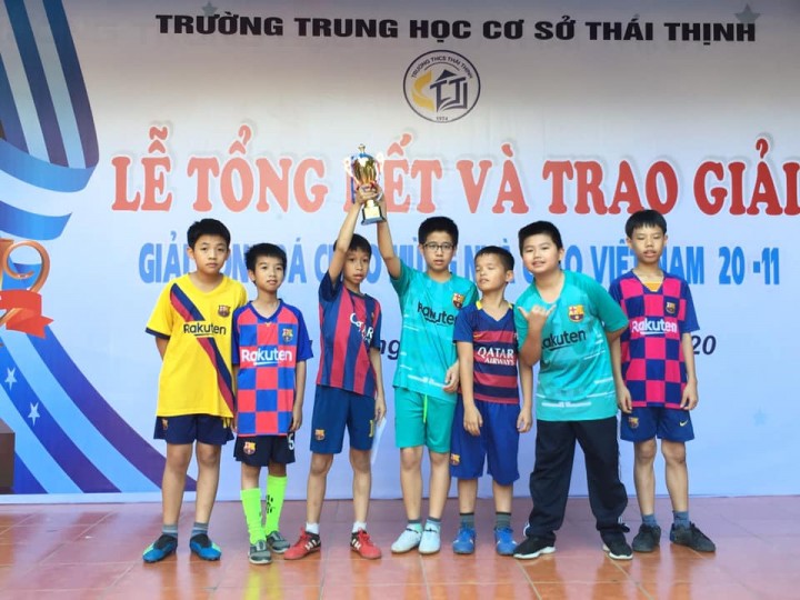 Lễ tổng kết và trao giải bóng đá chào mừng ngày Nhà giáo Việt Nam 20/11