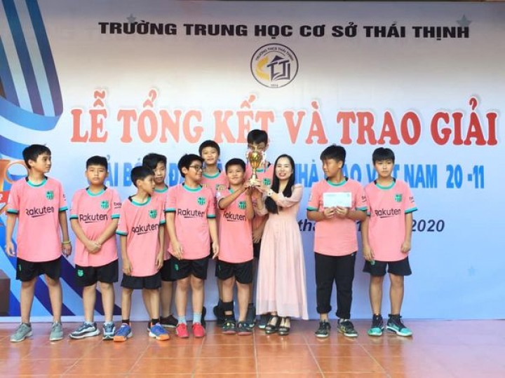 Lễ tổng kết và trao giải bóng đá chào mừng ngày Nhà giáo Việt Nam 20/11