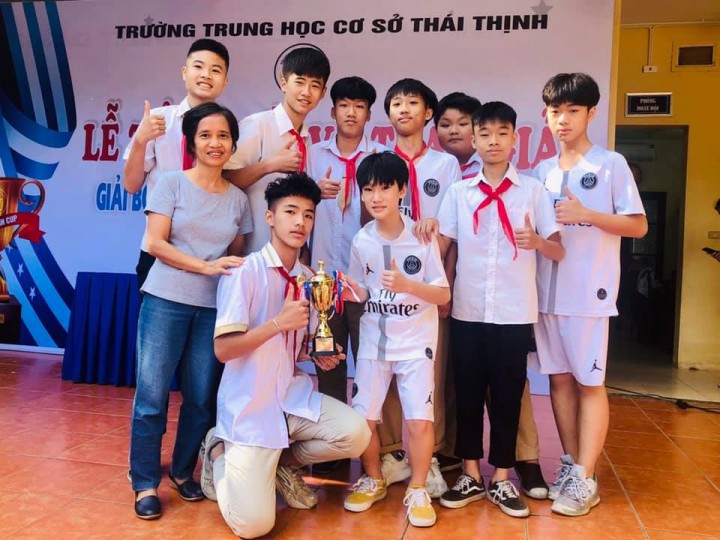 Lễ tổng kết và trao giải bóng đá chào mừng ngày Nhà giáo Việt Nam 20/11