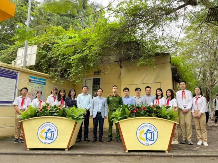 Cổng trường xanh, thân thiện