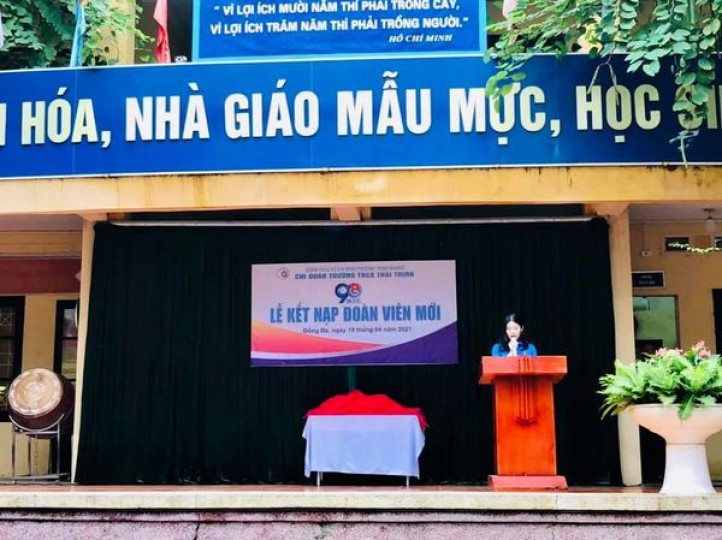Lễ kết nạp Đoàn viên mới năm học 2020 - 2021