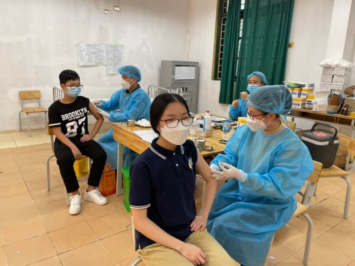 Tiêm Vắc xin khối 78