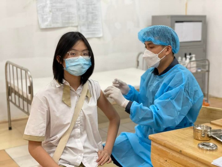 Tiêm Vắc xin khối 78