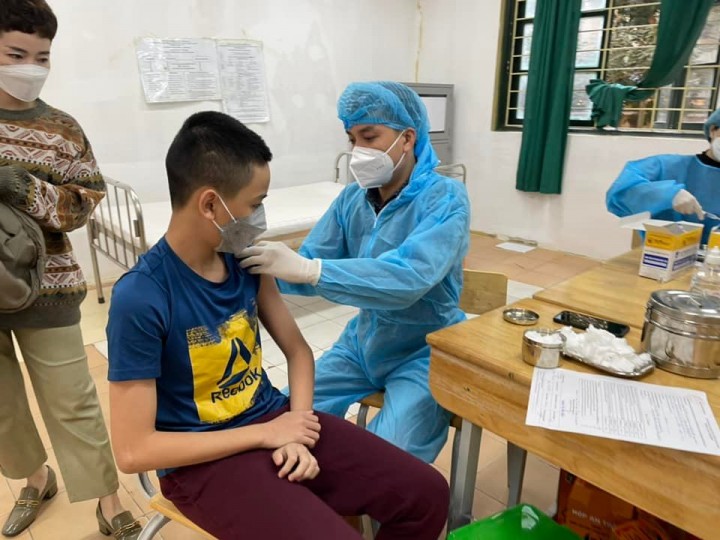 Tiêm Vắc xin khối 78
