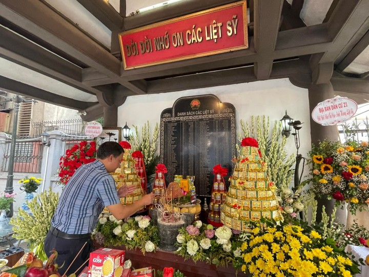 ĐỜI ĐỜI NHỚ ƠN CÁC ANH HÙNG LIỆT SĨ