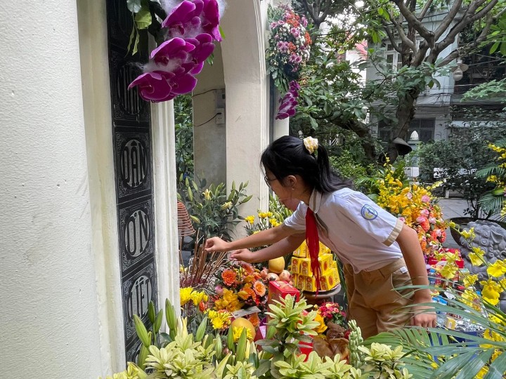 ĐỜI ĐỜI NHỚ ƠN CÁC ANH HÙNG LIỆT SĨ