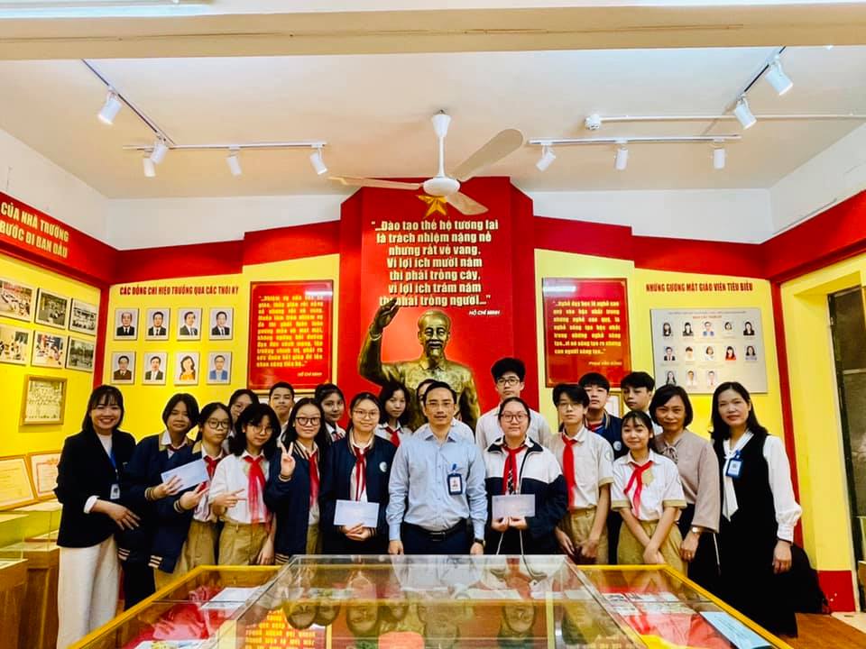 Vinh danh học sinh đạt thành tích cao trong học tập và các lĩnh vực hoạt động khác