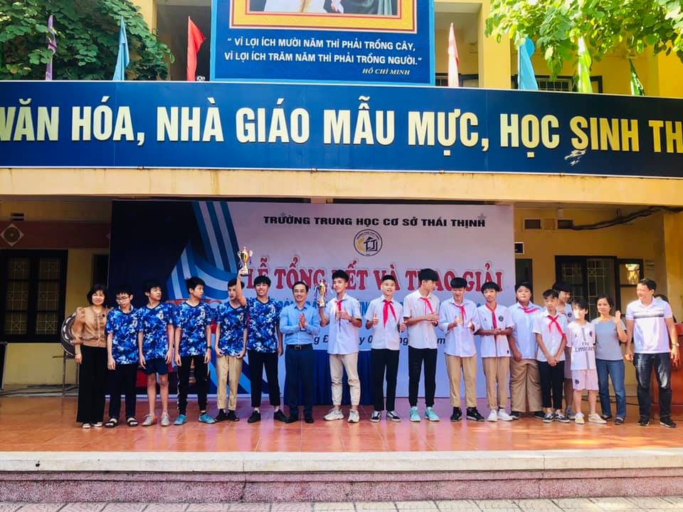 Lễ tổng kết và trao giải bóng đá chào mừng ngày Nhà giáo Việt Nam 20/11