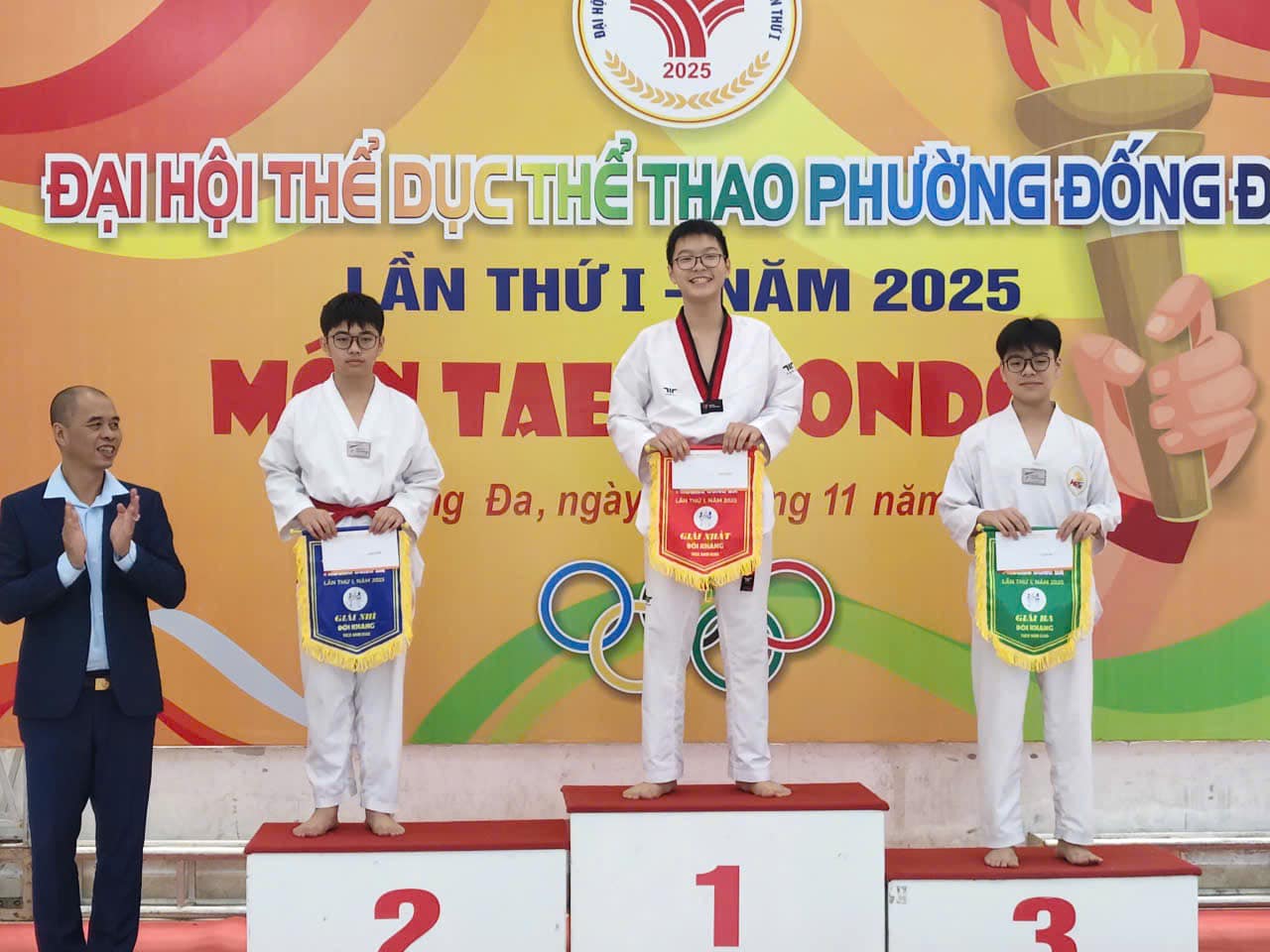 CHÚC MỪNG HỌC SINH TRƯỜNG THCS THÁI THỊNH ĐẠT THÀNH TÍCH XUẤT SẮC TẠI GIẢI THI ĐẤU TAEKWONDO – ĐẠI HỘI THỂ DỤC THỂ THAO PHƯỜNG ĐỐNG ĐA LẦN THỨ NHẤT!