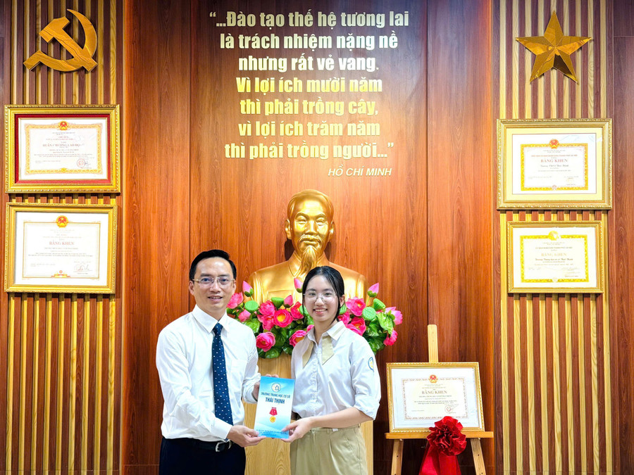 Ngôi trường hơn 50 tuổi ở Hà Nội thu 'trái ngọt' mùa thi vào lớp 10