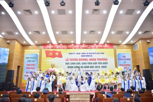 Lễ tuyên dương, khen thưởng học sinh giỏi, giáo viên giỏi tiêu biểu quận đống đa năm học 2019–2020