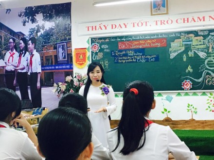 Giáo viên trường THCS Thái Thịnh tham gia Hội thi Giáo viên dạy giỏi chuyên đề Giáo dục nếp sống thanh lịch văn minh cho học sinh Hà Nội cấp Thành phố