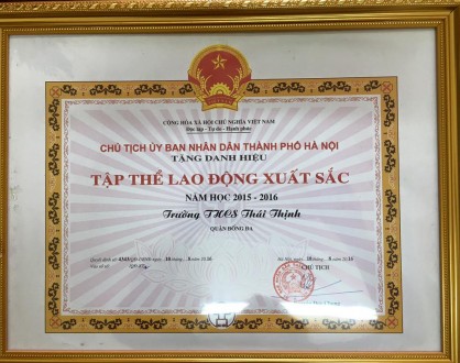 Trường THCS Thái Thịnh nhận danh hiệu Tập thể Lao động xuất sắc cấp Thành phố!