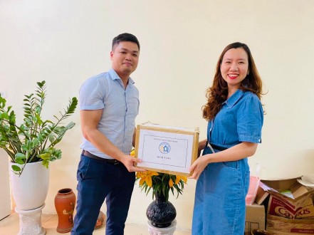 ỦNG HỘ SÁCH CHO THƯ VIỆN CÁC TRƯỜNG THCS TRÊN ĐỊA BÀN XÃ KIM LIÊN, HUYỆN NAM ĐÀN, TỈNH NGHỆ AN