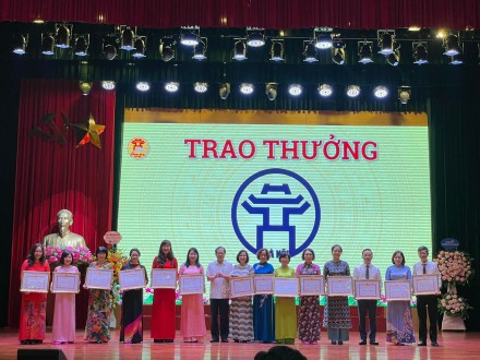 GIẤY KHEN VỀ THÀNH TÍCH XUẤT SẮC TRONG PHONG TRÀO GVDG, HSG