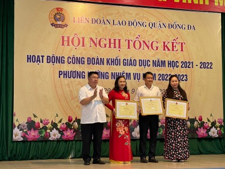 Công đoàn trường THCS Thái Thịnh được nhận Bằng khen của Tổng liên đoàn lao động Việt Nam