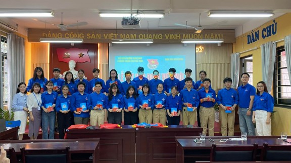 LỄ KẾT NẠP ĐOÀN VIÊN MỚI NĂM HỌC 2022 - 2023