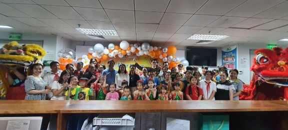 Mùa trăng sum vầy 2023