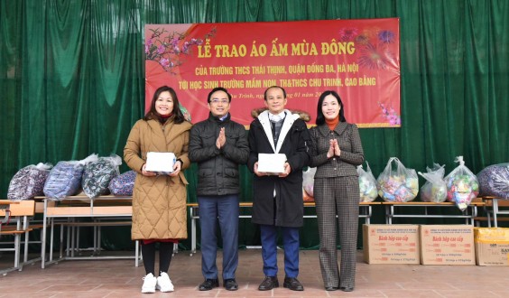 CHƯƠNG TRÌNH ÁO ẤM MÙA ĐÔNG NĂM THỨ 12