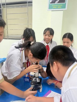 Học đi đôi với hành – Khám phá thế giới tí hon