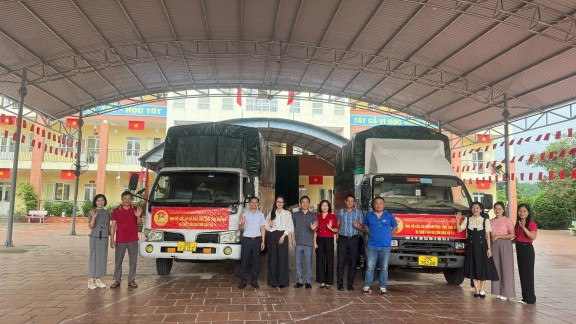 CHUYẾN XE YÊU THƯƠNG CỦA CỤM CHUYÊN MÔN SỐ 5 - HƯỚNG VỀ ĐÔNG HỶ, THÁI NGUYÊN