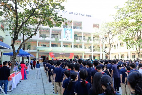 TRƯỜNG THCS THÁI THỊNH TỔ CHỨC DIỄN TẬP PHƯƠNG ÁN CHỮA CHÁY & CỨU NẠN CỨU HỘ NĂM 2025