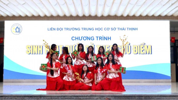 SINH HOẠT DƯỚI CỜ – KHỞI ĐỘNG TUẦN HỌC MỚI ĐẦY HỨNG KHỞI