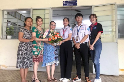 Covid-19 bùng phát: Sinh viên lựa chọn đón Tết tại trường