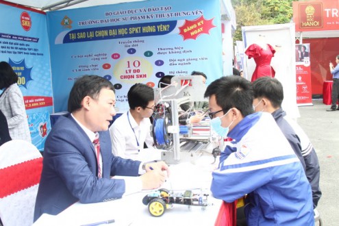 Giải tỏa áp lực chọn nghề cho học sinh