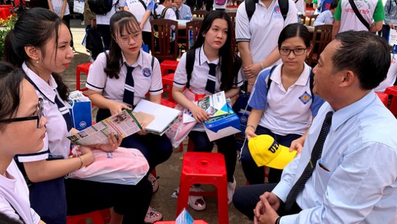 Hủy thi tốt nghiệp, các trường ĐH, CĐ vẫn tuyển sinh được