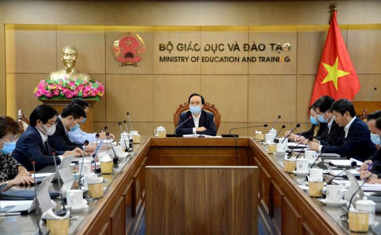 Bộ trưởng Phùng Xuân Nhạ: Kích hoạt dạy học trực tuyến, bảo đảm chất lượng