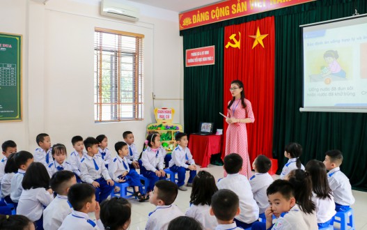 Từng bước gỡ khó, ổn định dạy học SGK lớp 1