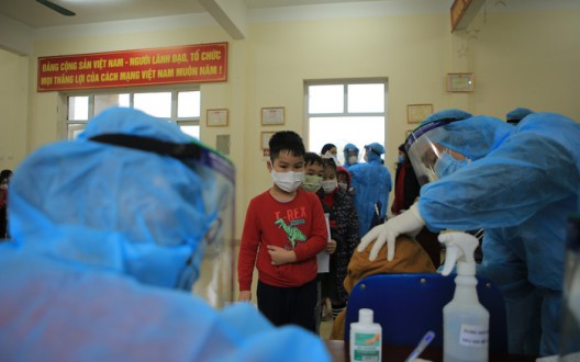 Các mẫu xét nghiệm tại Trường Tiểu học Xuân Phương âm tính lần 1