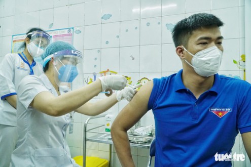 Thủ tướng yêu cầu Bộ Y tế phải tạo thuận lợi cho doanh nghiệp tiếp cận được nguồn vắc xin